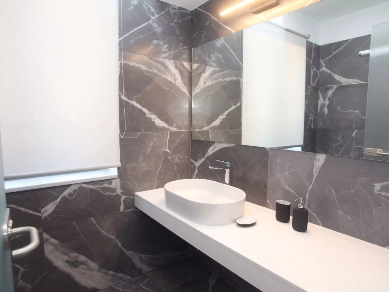 "Capro" mit Infinity-Pool - Image-tags.info