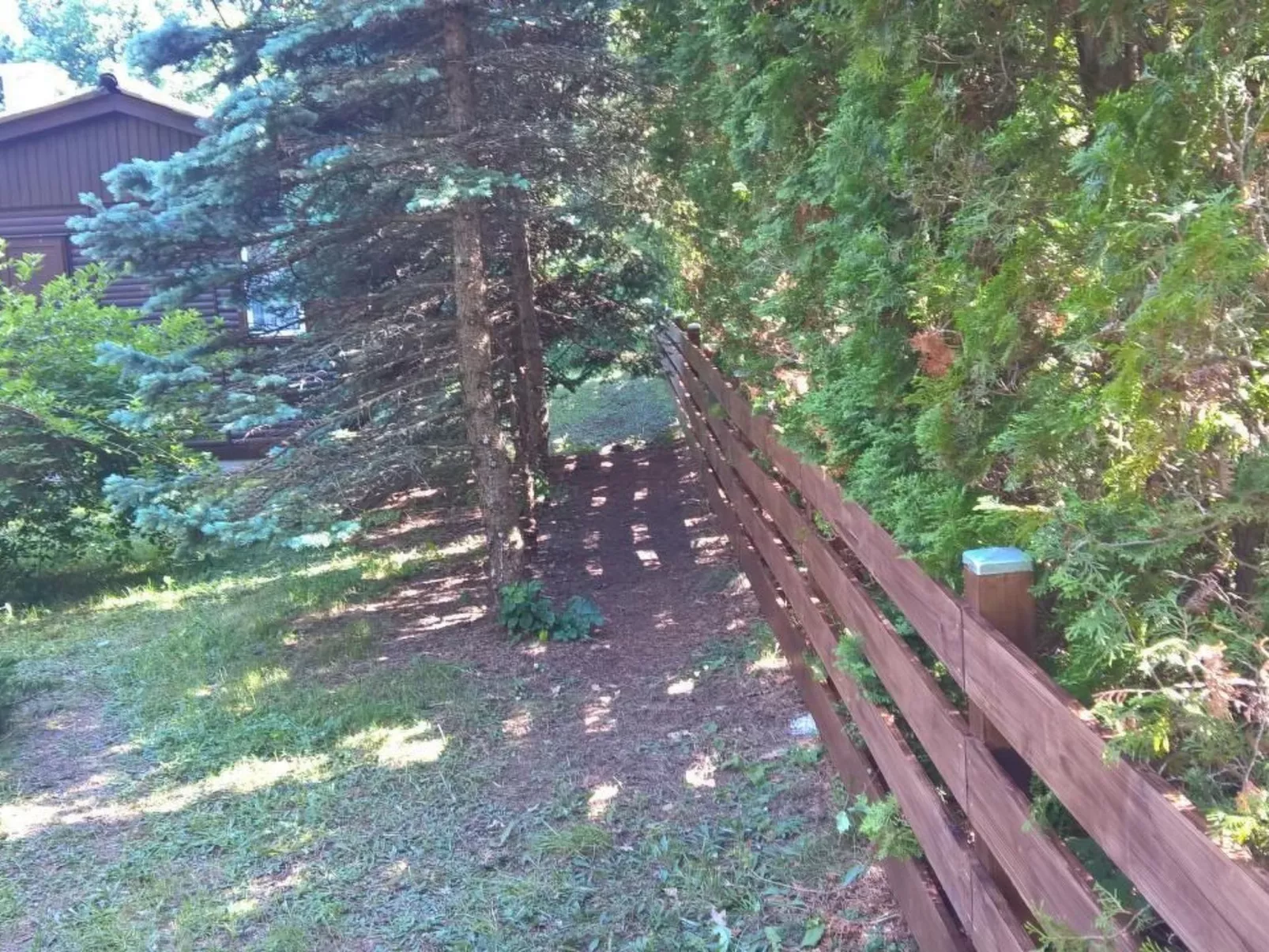 Ferienhasu Donauknie - Buiten