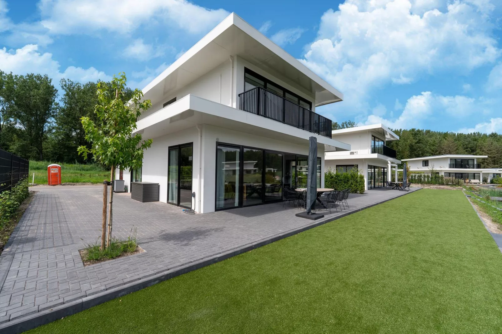 Villa Lacus 553-Tuinen zomer