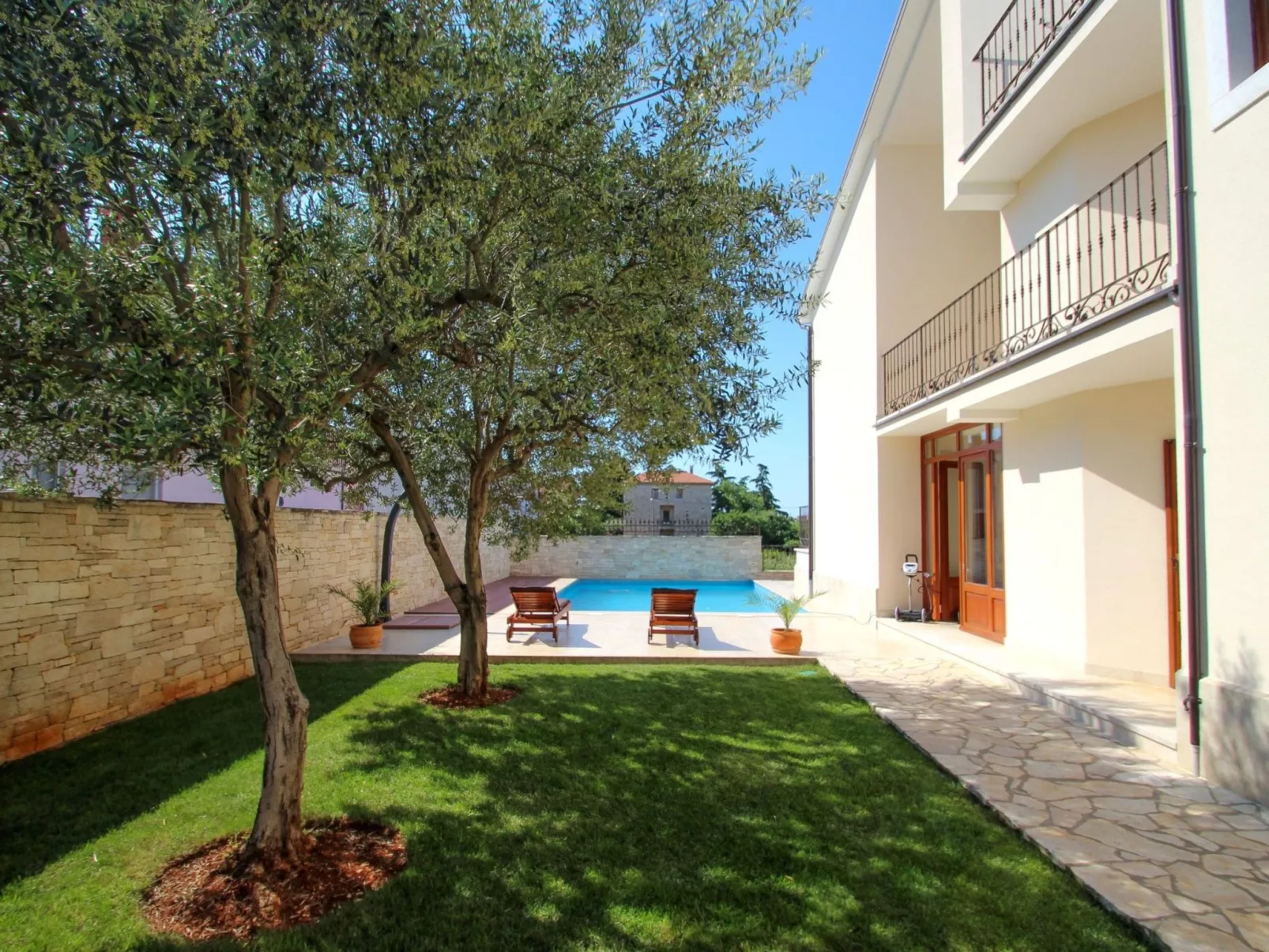 Für 4 Personen ca. 50 m&sup2; in Bužinija, Adriaküste Kroatien (Westküste von I - Buiten