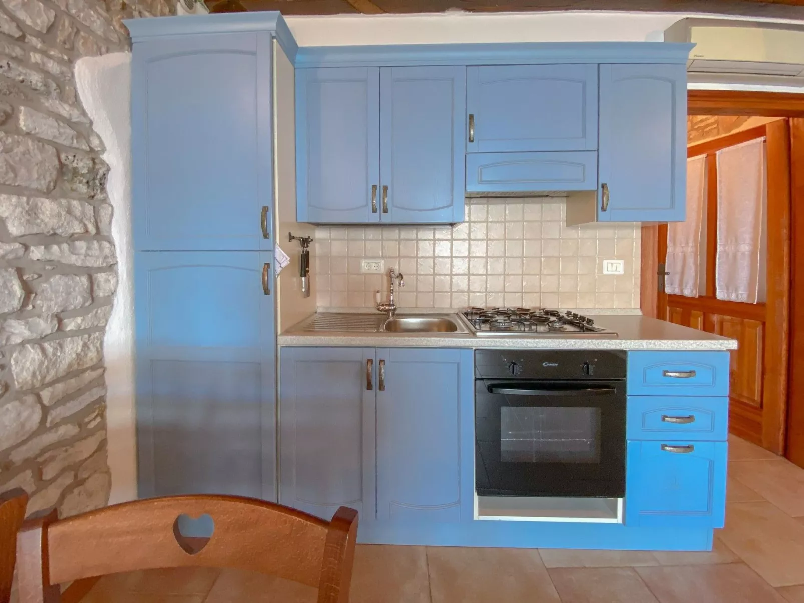 Für 4 Personen ca. 30 m&sup2; in Novigrad, Adriaküste Kroatien (Westküste von I - Binnen