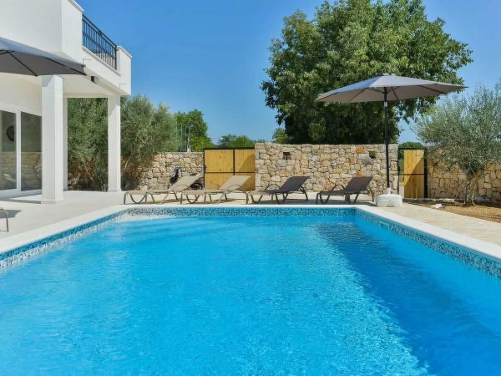 Villa Natura with pool - Image-tags.info