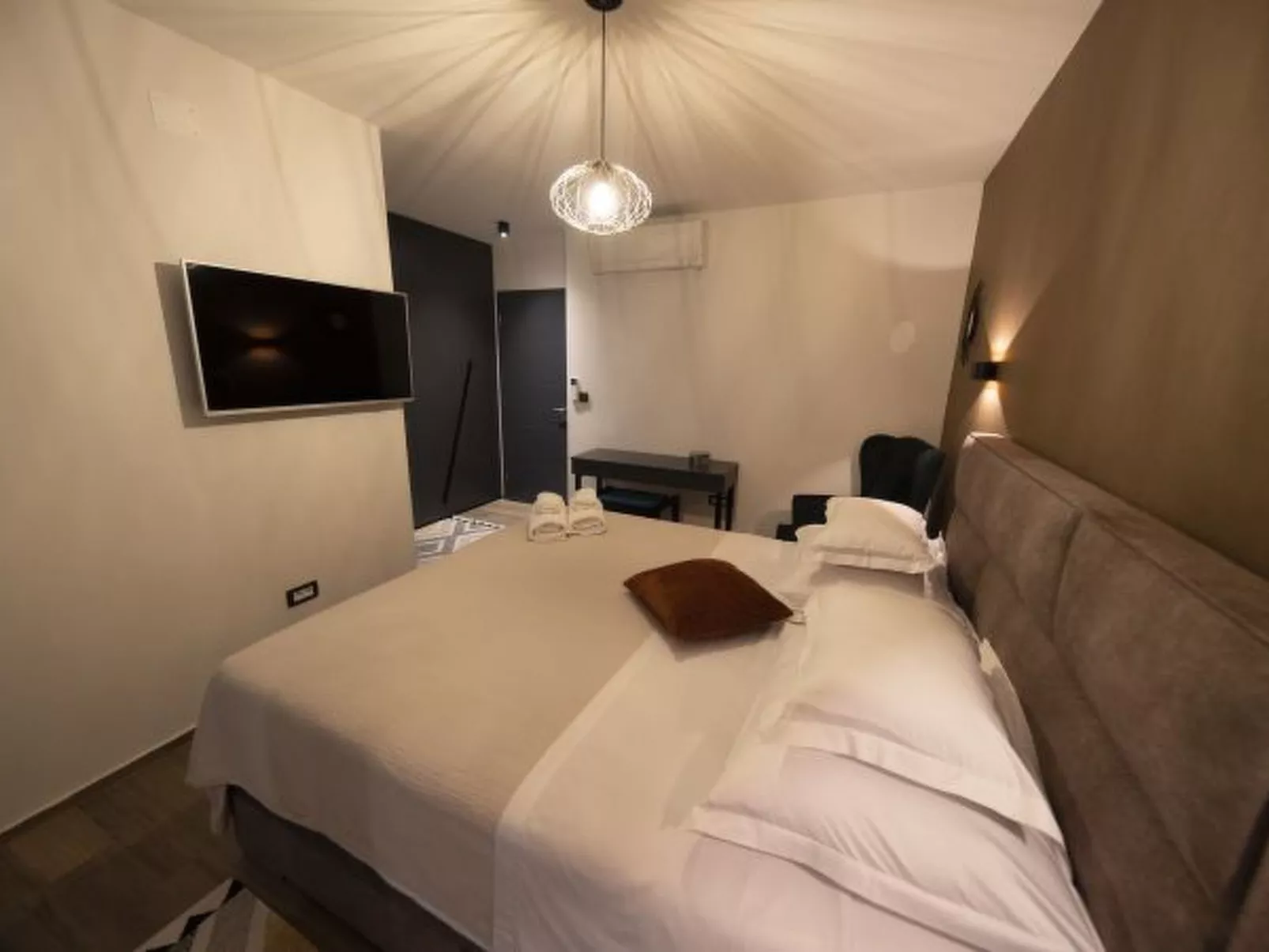 Luxury villa Mary Lou with pool and spa area - Image-tags.info