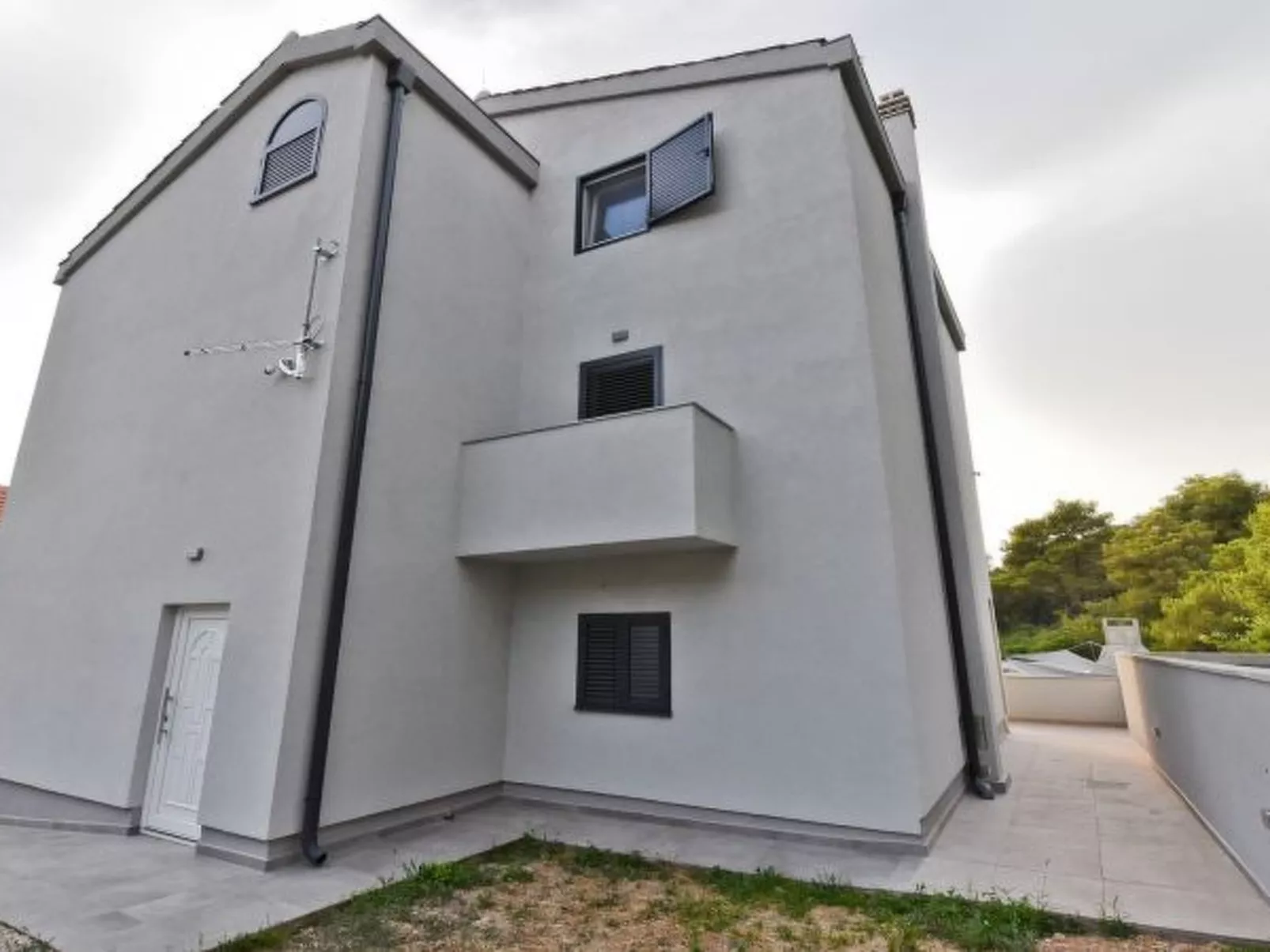 Villa Pinia with pool, Zadar - Image-tags.info