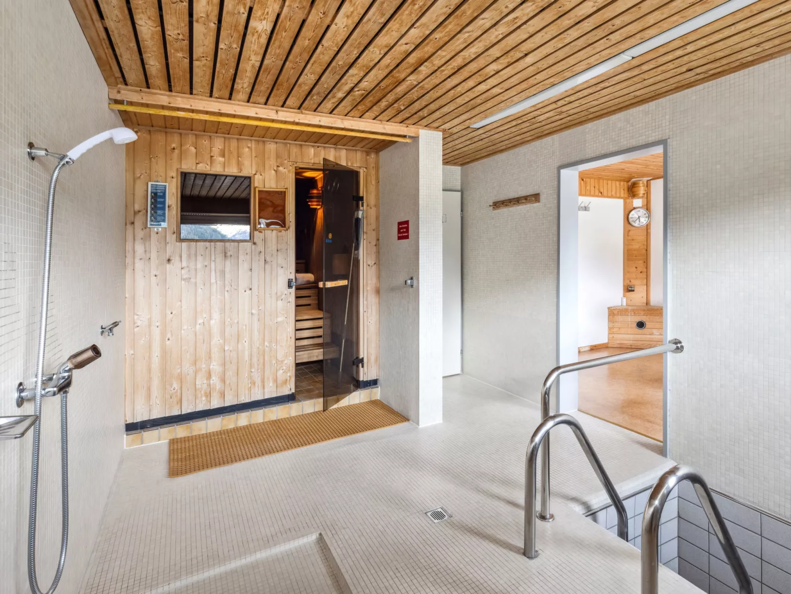 Guardaval Apt 401 - Binnen