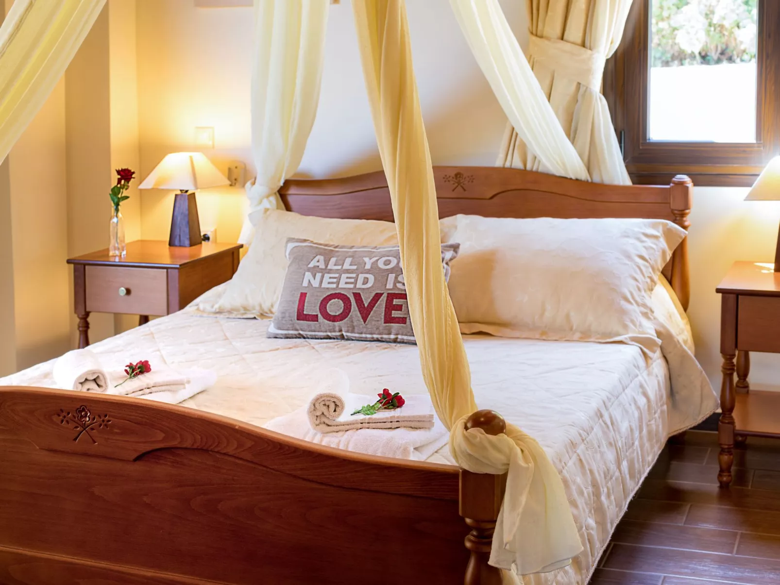 Familienvilla mit privatem Pool und Kinderbereich - Image-tags.info