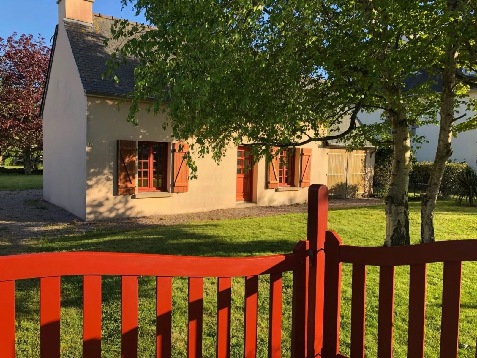 Haus mit grossem Garten in der Nähe des Cap Fréh - Buiten