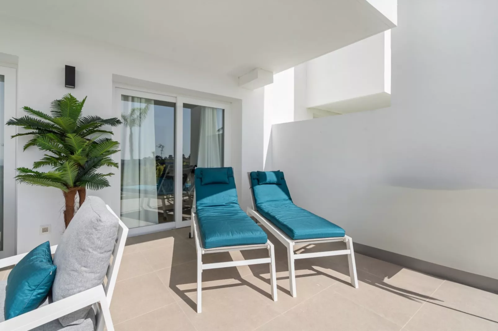 AL4-1901 ESTEPONA - APARTMENT - ALCAZABA LAGOON - Terrasbalkon
