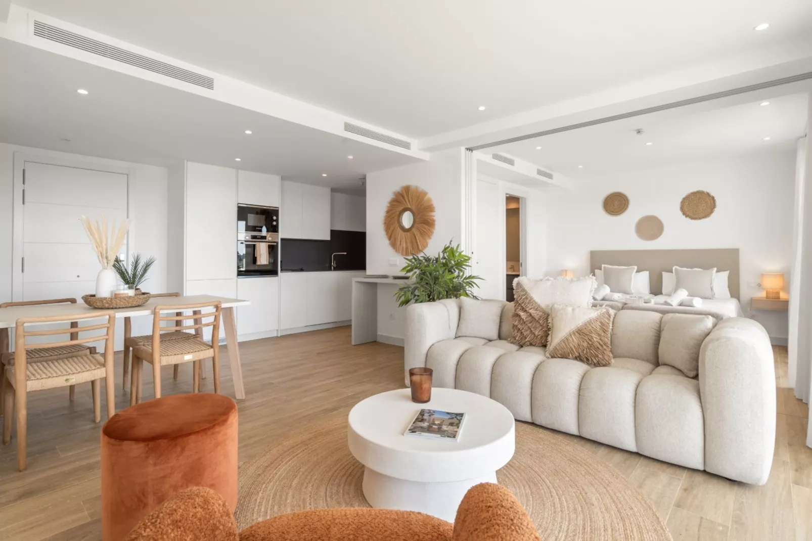 AL4-1911 ESTEPONA - APARTMENT - ALCAZABA LAGOON - Woonkamer