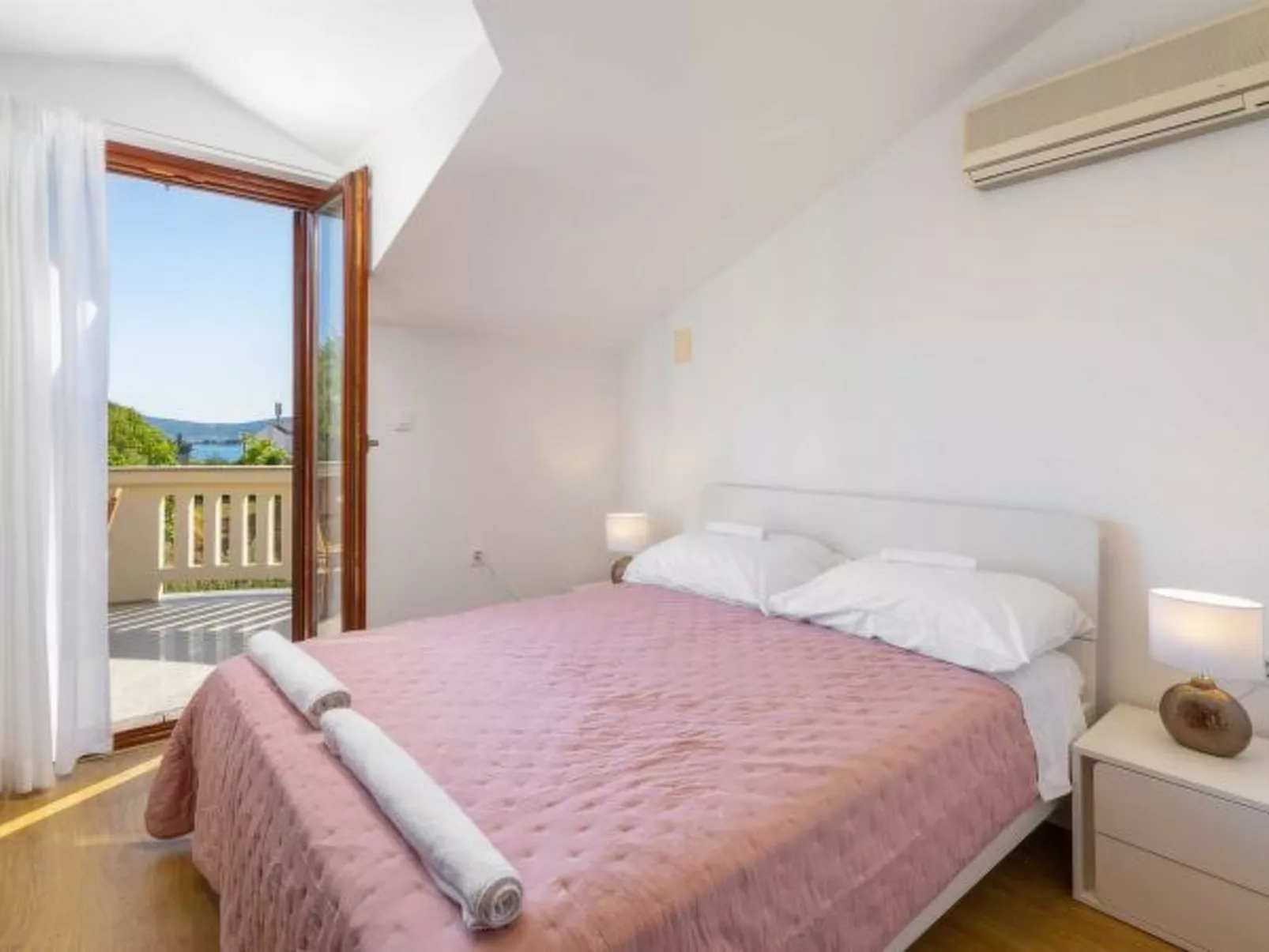 Charming Villa Rea, 8+2 with heated pool - Image-tags.info