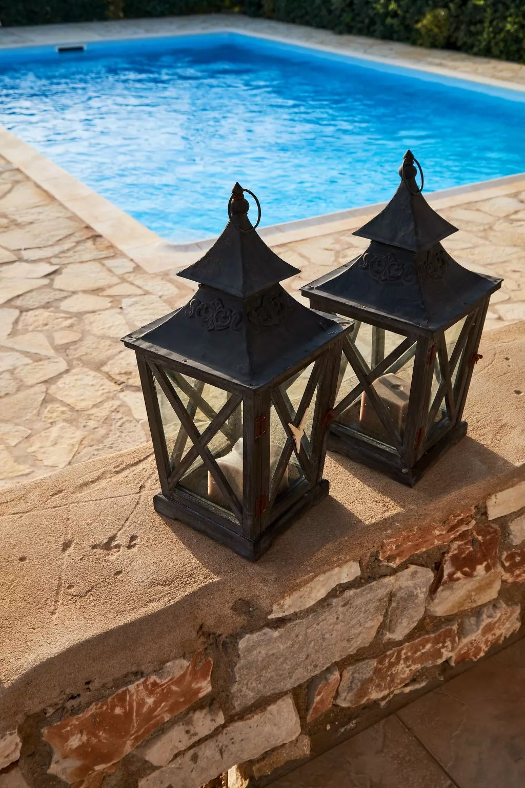 Große, komfortable Pool-Villa, Strand zu Fuß erreichbar - Buiten