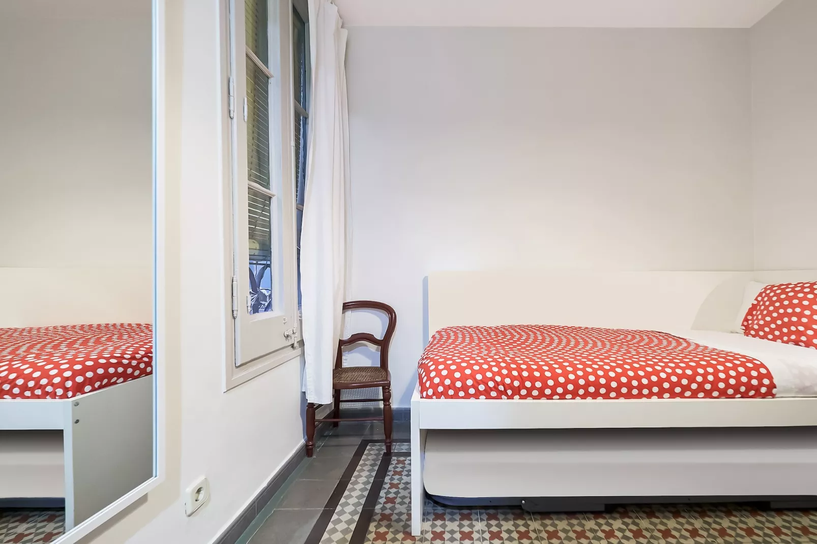 Rambla Paris Apartment - Slaapkamer