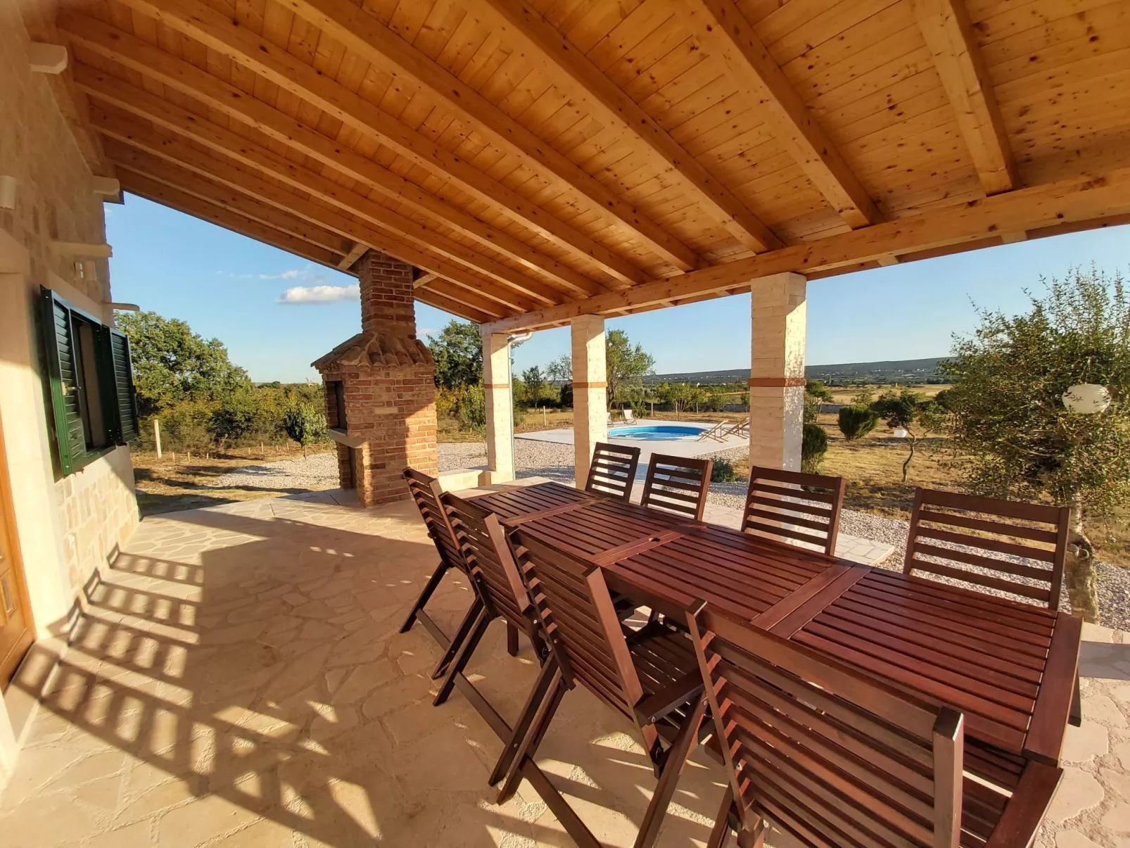 Anwesen "Steinperle mit beheiztem Schwimmbad" - Buiten