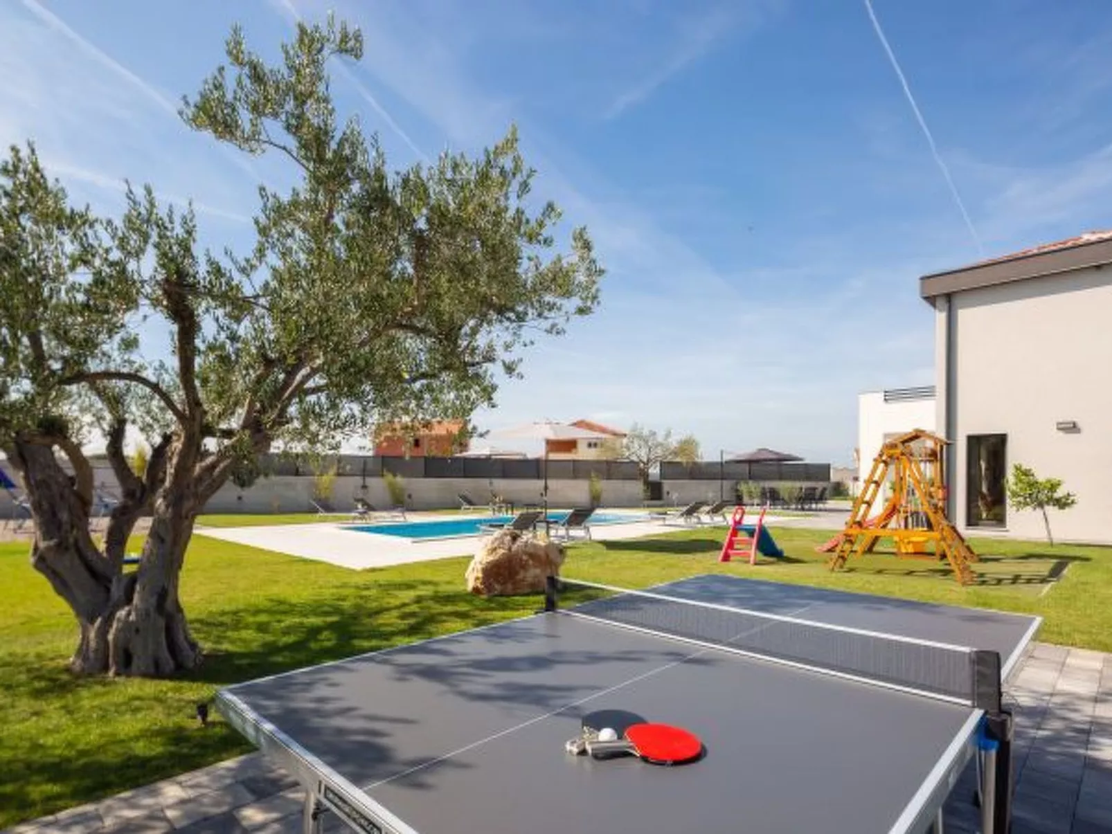 Villa Lacus in Vrana with pool - Image-tags.info