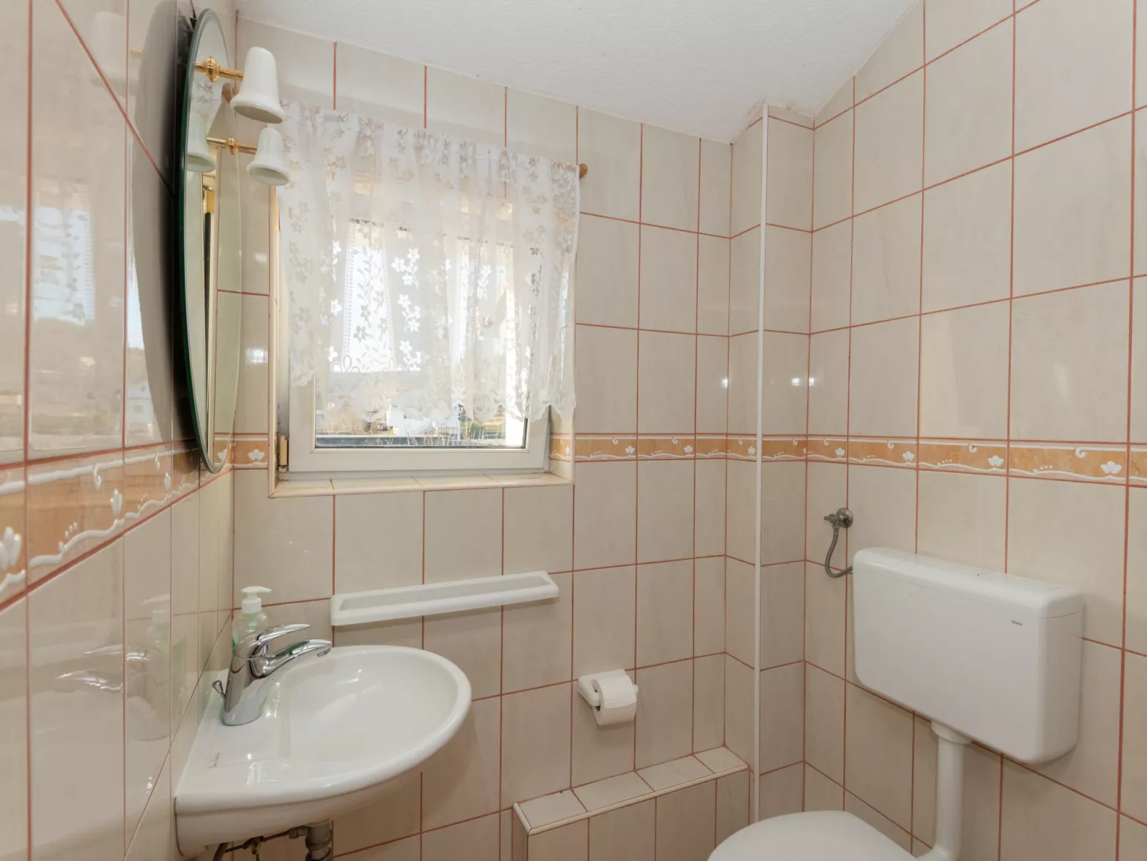 Matanovi dvori - Binnen