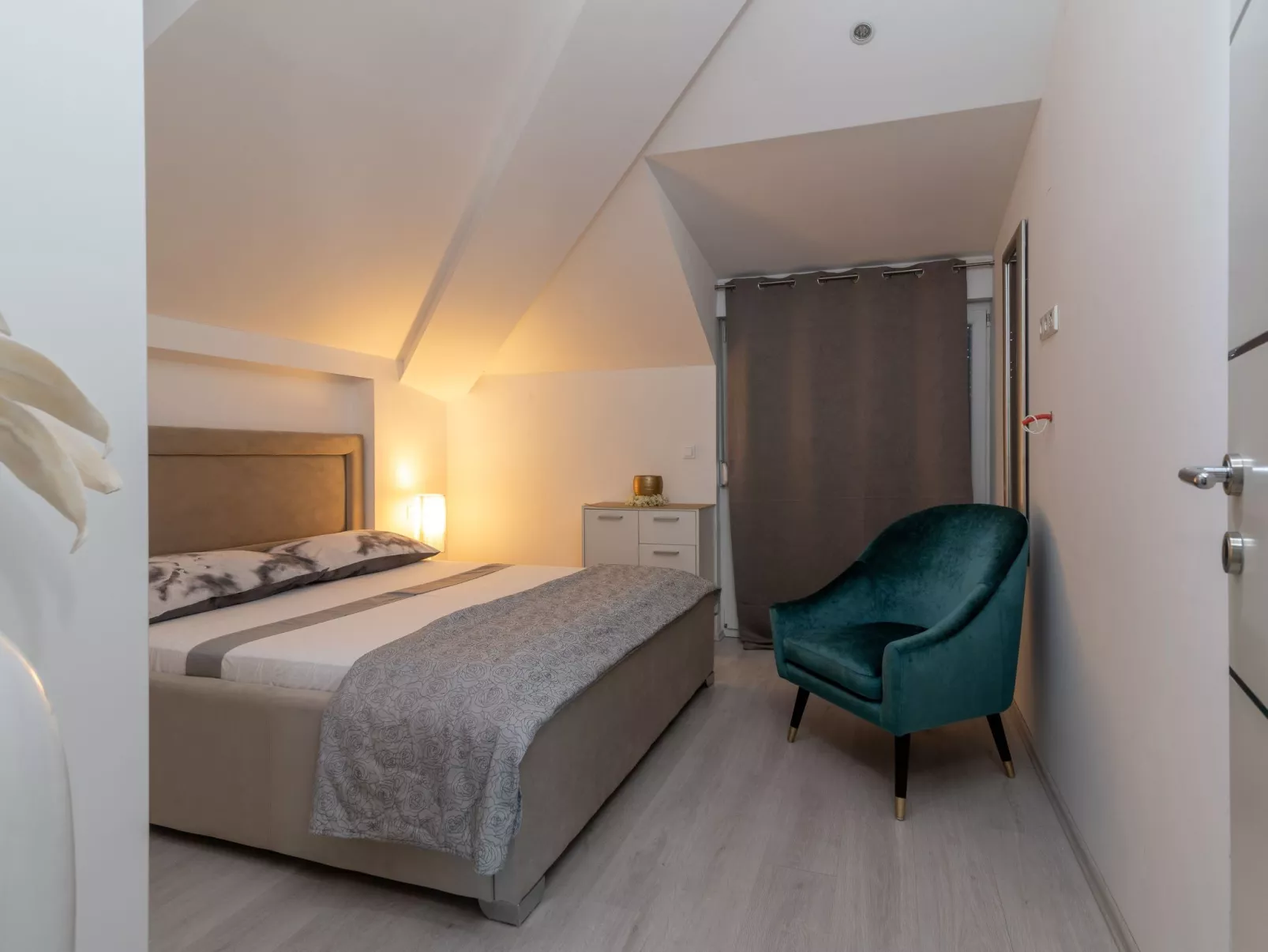 Moderne Ferienwohnung mit Gartennutzung, einem g - Image-tags.info