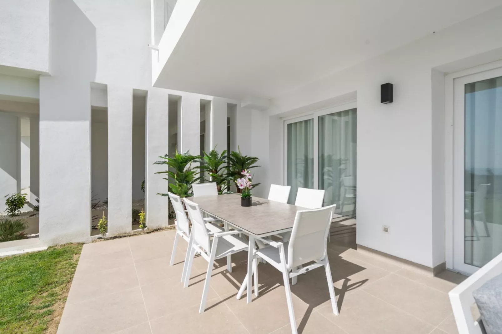AL4-1901 ESTEPONA - APARTMENT - ALCAZABA LAGOON - Terrasbalkon