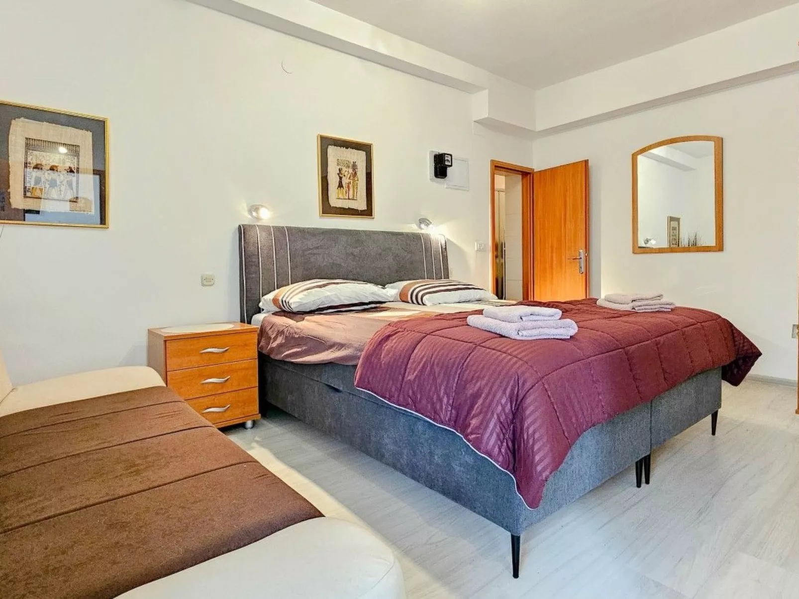 "Pintar 2" direkt am Strand - Binnen