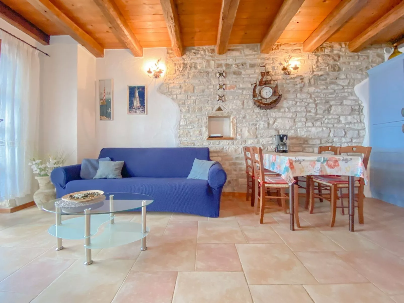 Für 4 Personen ca. 30 m&sup2; in Novigrad, Adriaküste Kroatien (Westküste von I - Binnen