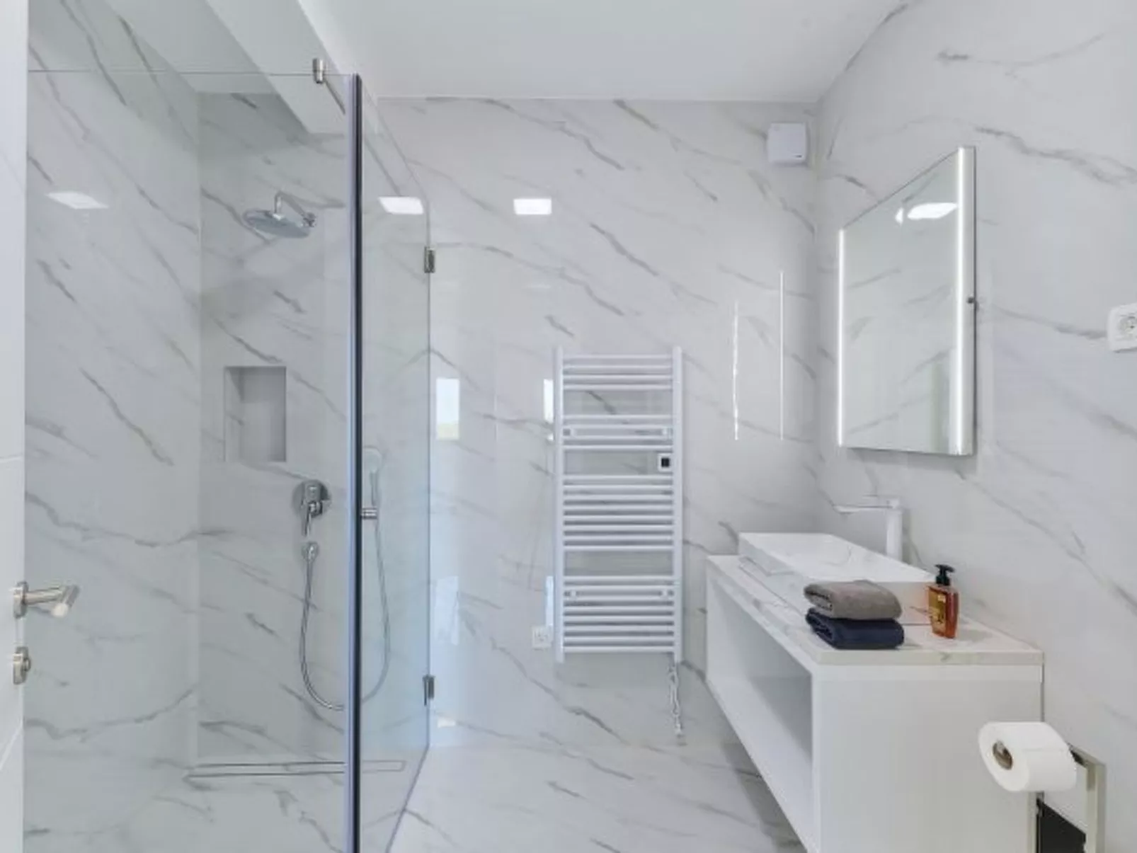 Villa Div with heated pool, Penthouse Apt. No.3 - Image-tags.info