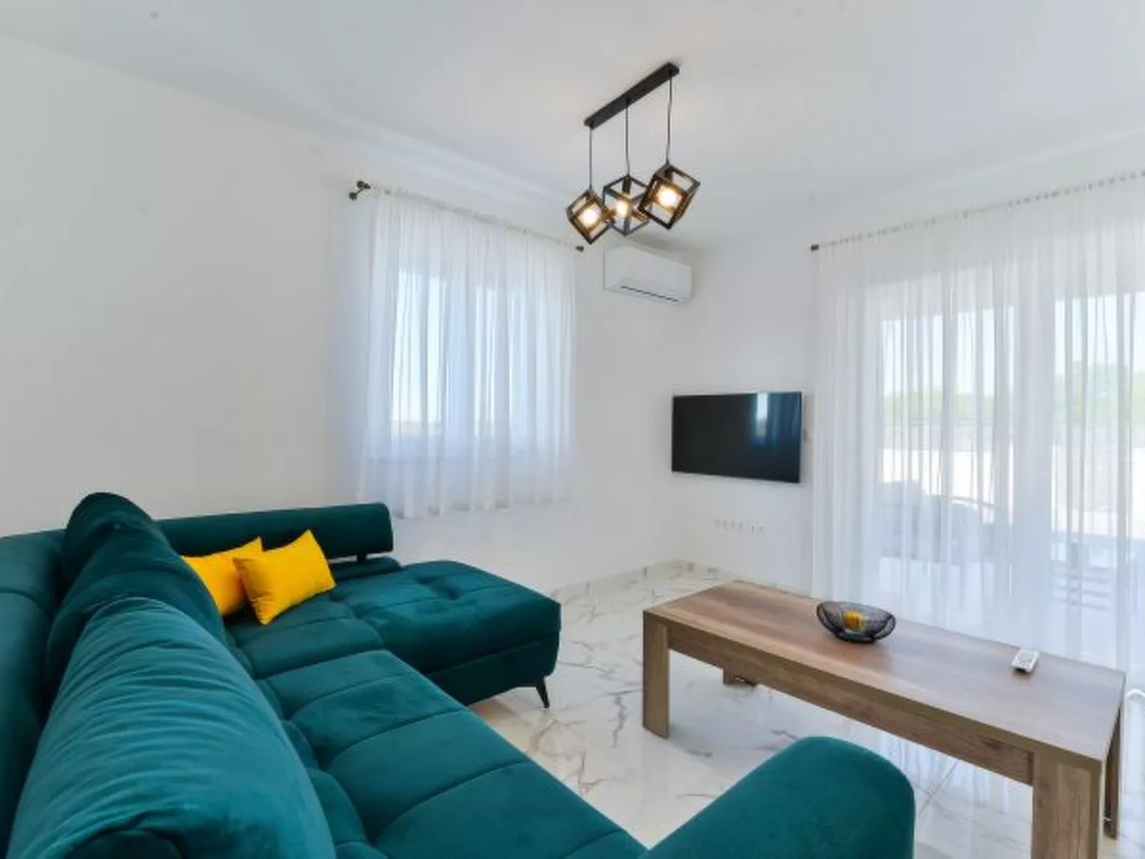 Holiday House Casia with pool - Image-tags.info