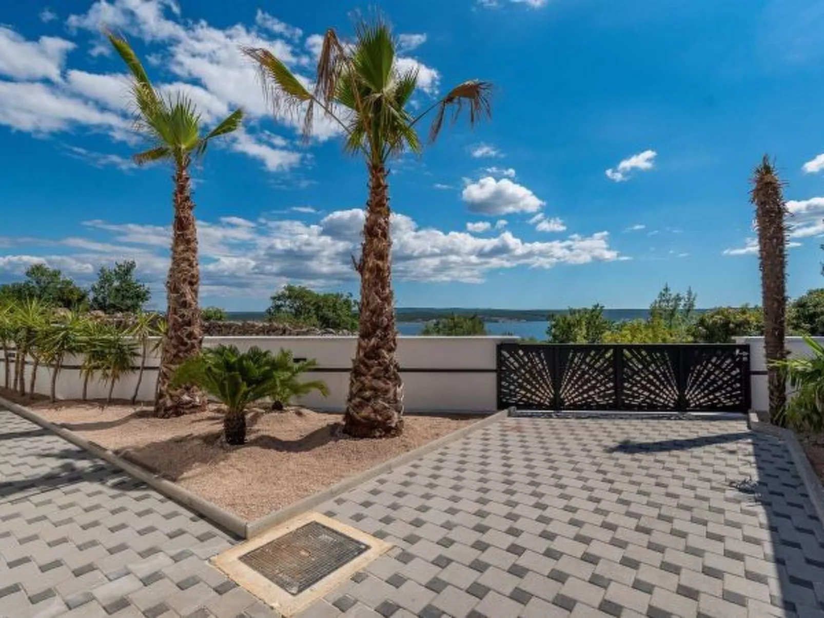 Luxury Villa Michele with infinity pool - Image-tags.info