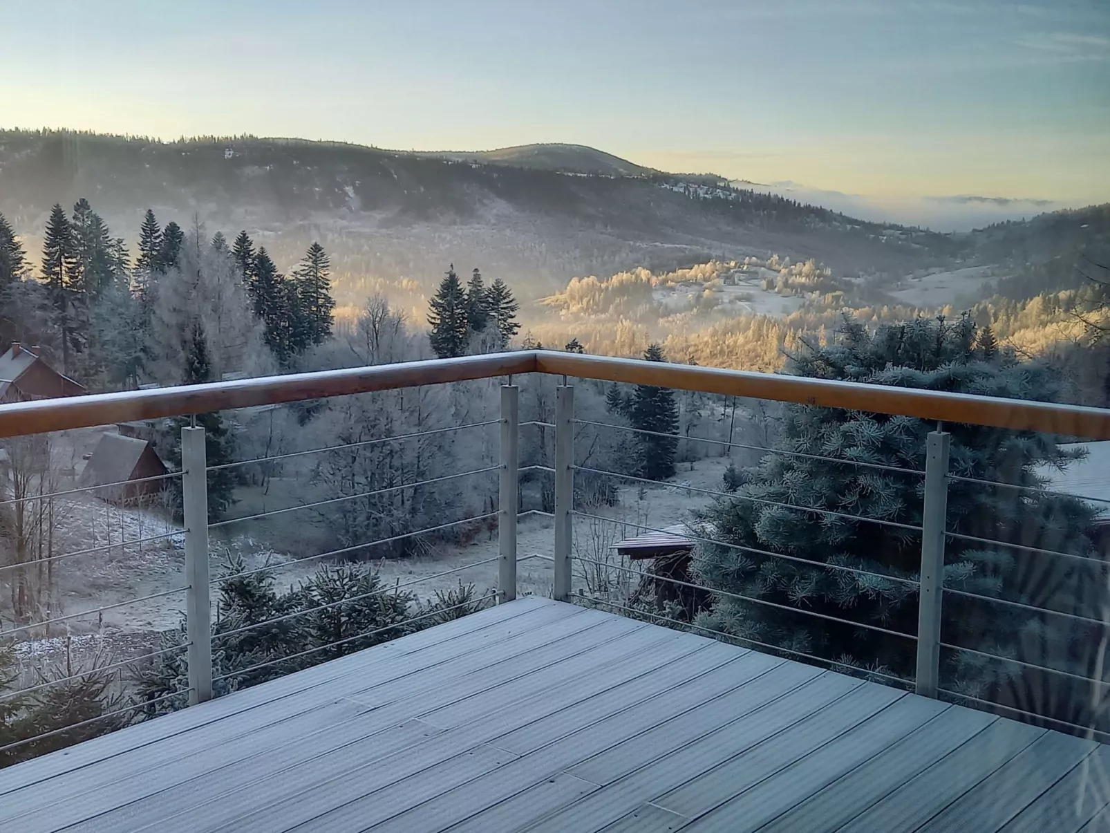In den Bergen, Villa mit Panoramaterrasse - Buiten