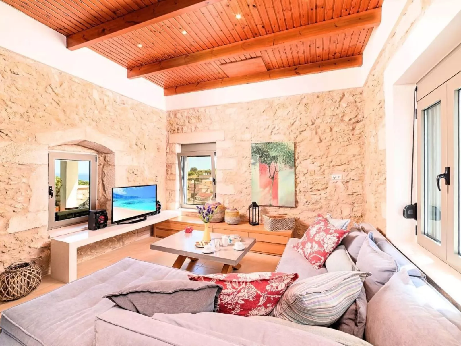 "Acrothea Villa Beheizter Pool" - Binnen