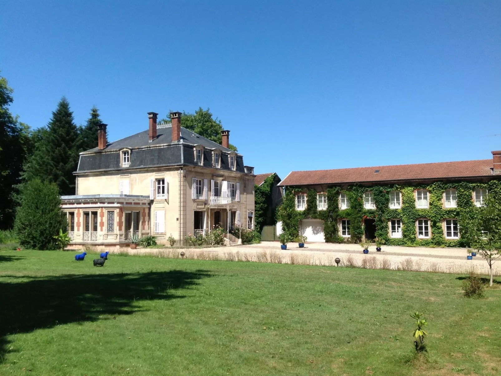 MaisonMazerand    Wohnen - Entspannen - Genießen - Buiten