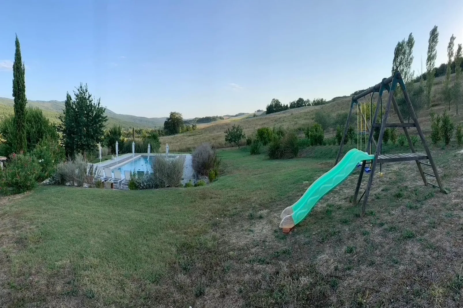 Podere La Sterza - The barn - Tuinen zomer