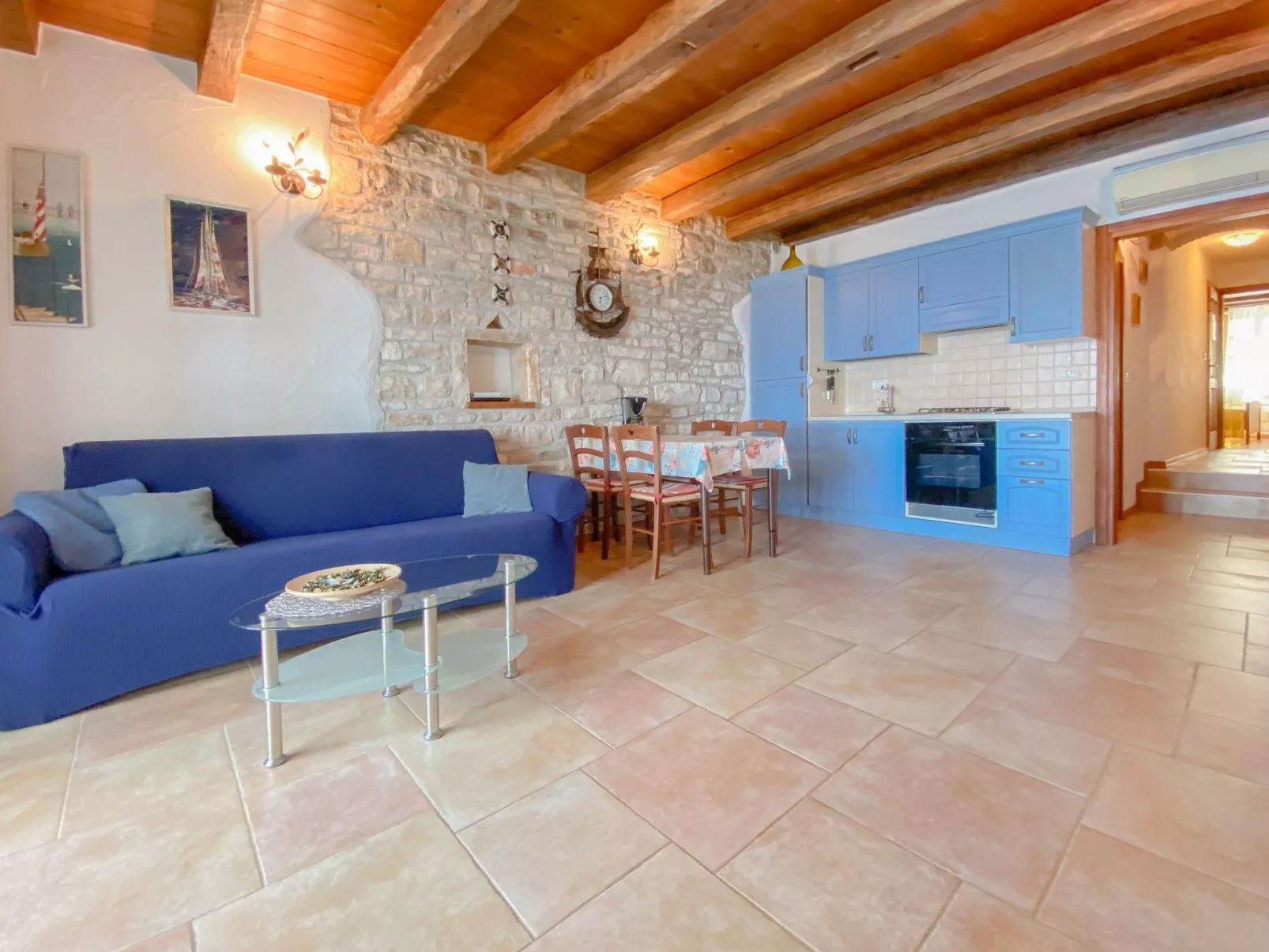 Für 4 Personen ca. 30 m&sup2; in Novigrad, Adriaküste Kroatien (Westküste von I - Binnen