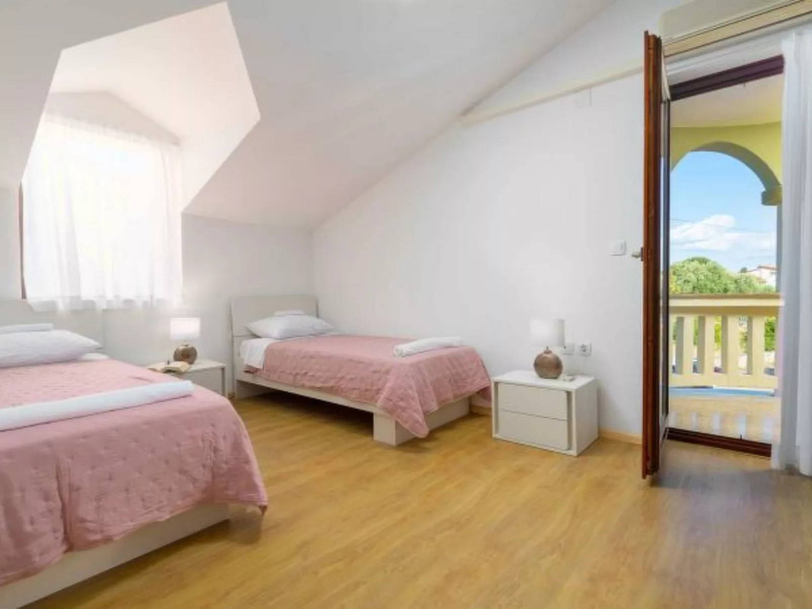 Charming Villa Rea, 8+2 with heated pool - Image-tags.info