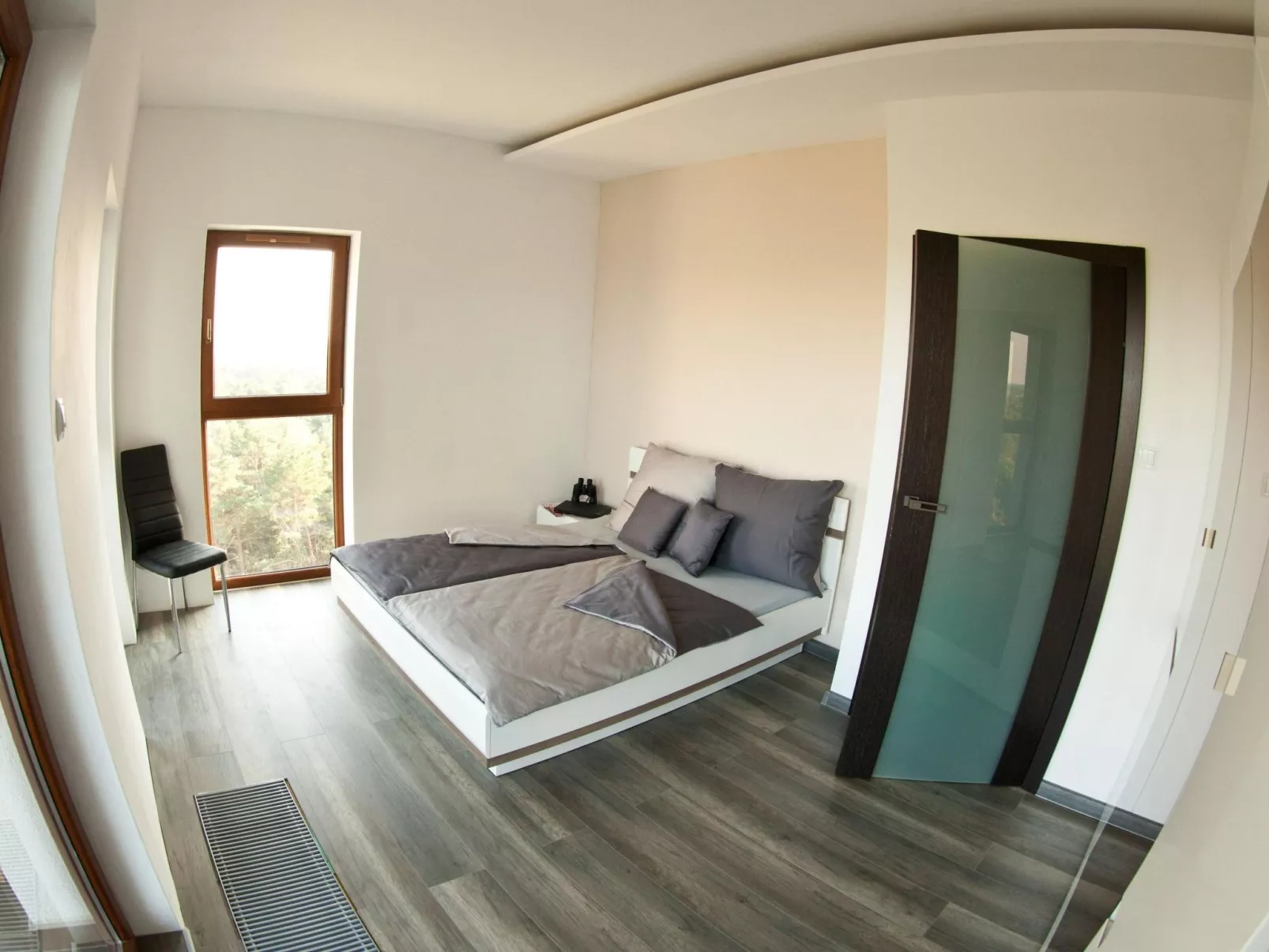 Wohnung mit Panoramaverglasung und Meerblick - Binnen