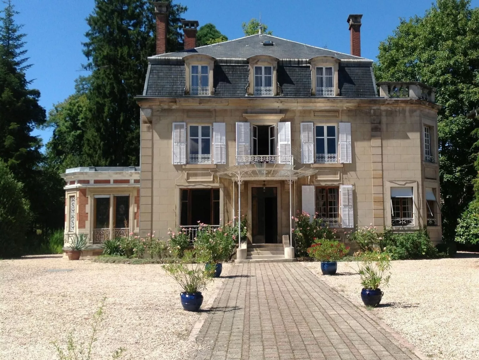 MaisonMazerand    Wohnen - Entspannen - Genießen - Buiten