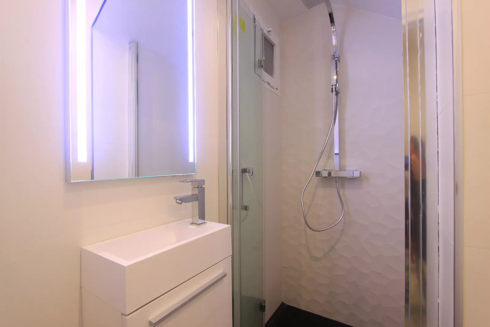 MODERN BEACH PENTHOUSE - Badkamer