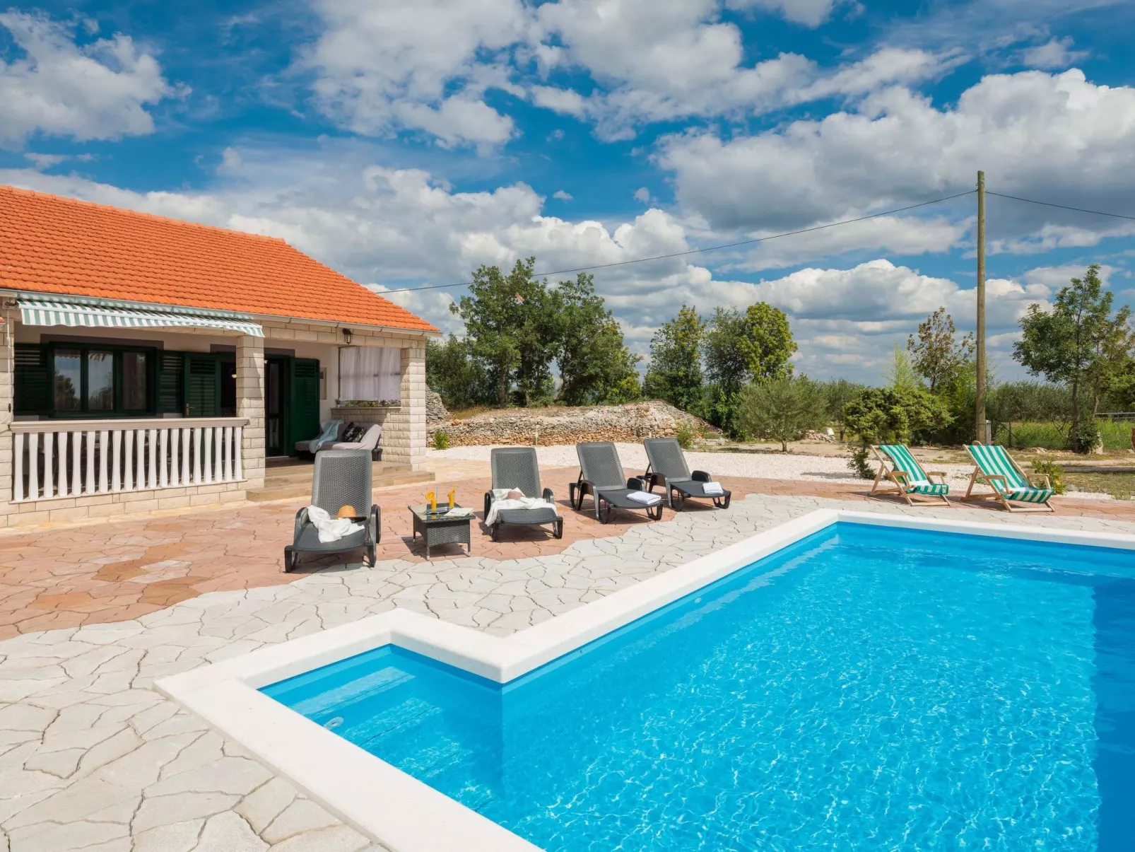 Villa Mystic Woods mit Pool - Buiten