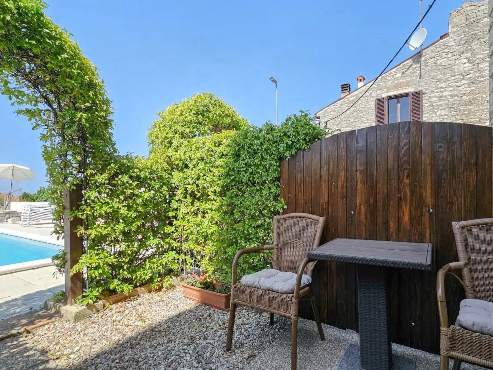 Für 2 Personen ca. 30 m&sup2; in Novigrad, Adriaküste Kroatien (Westküste von I - Buiten