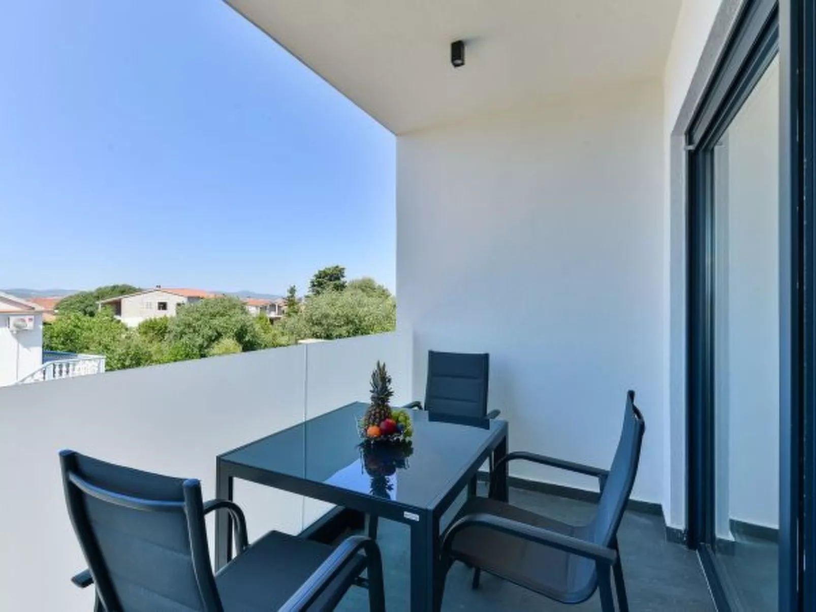 Villa Div with heated pool Apartment No.2 - Image-tags.info