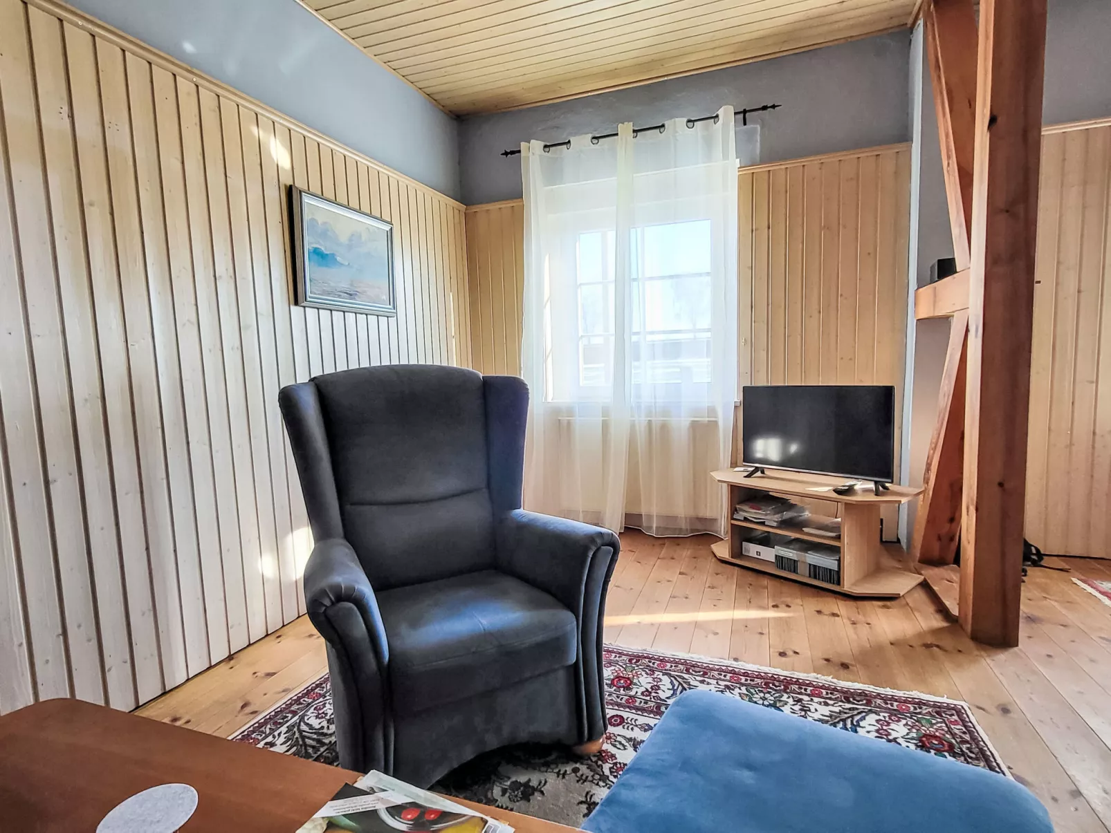 Mit großem eingezäunten Garten - Binnen