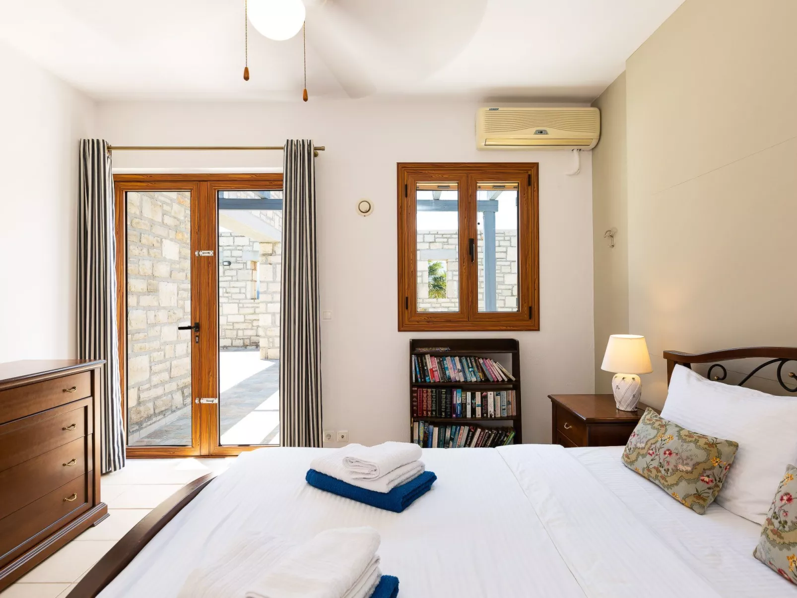 Villa Ypsilon - Image-tags.info