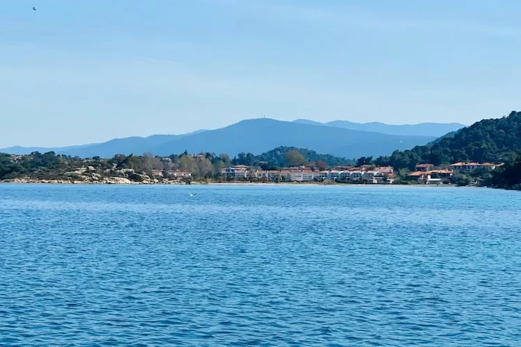 Acrotel Porto Brava Luxury Villas Ormos Panagias 4 bedroom villa 2 - 8 pax - Waterzicht