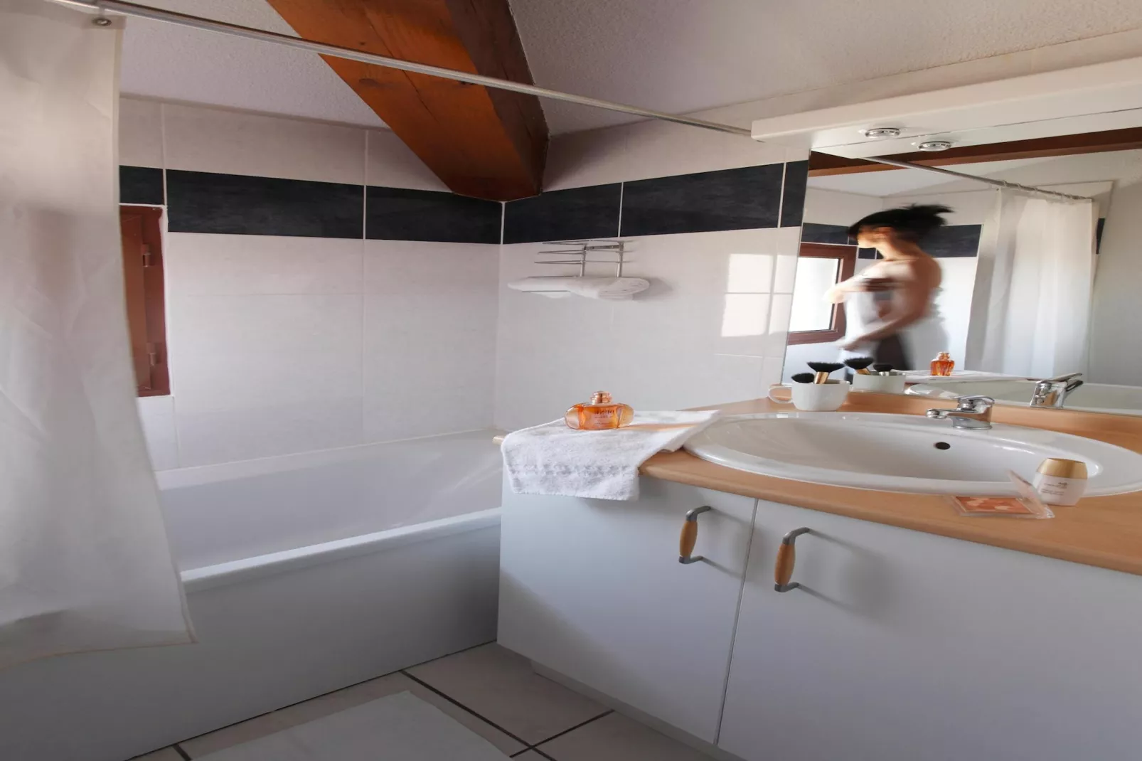 Résidence la Barbacane Carcassonne / T2 / 4 pers - Badkamer