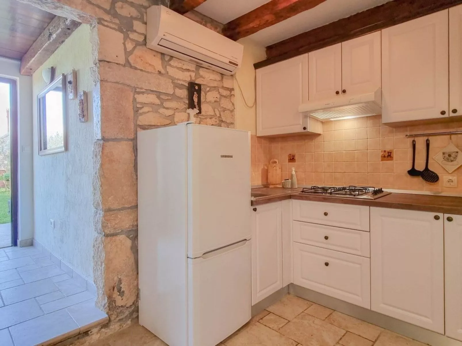Für 2 Personen ca. 30 m&sup2; in Novigrad, Adriaküste Kroatien (Westküste von I - Binnen