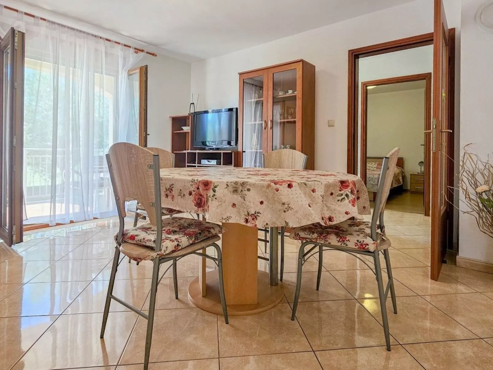 "Viola" mit Terrasse - Binnen