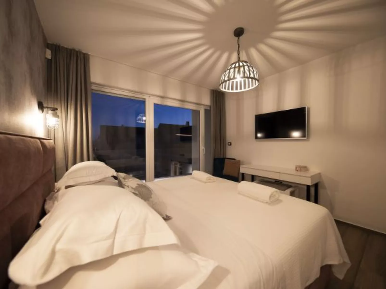 Luxury villa Mary Lou with pool and spa area - Image-tags.info