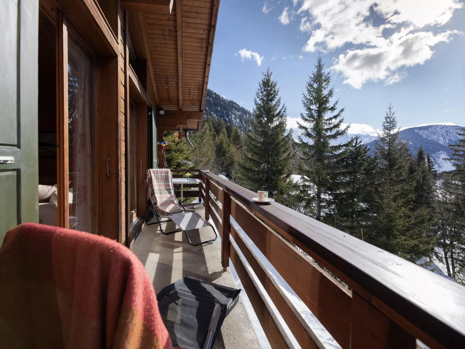 Veni, Vidi, Mansi - Buiten