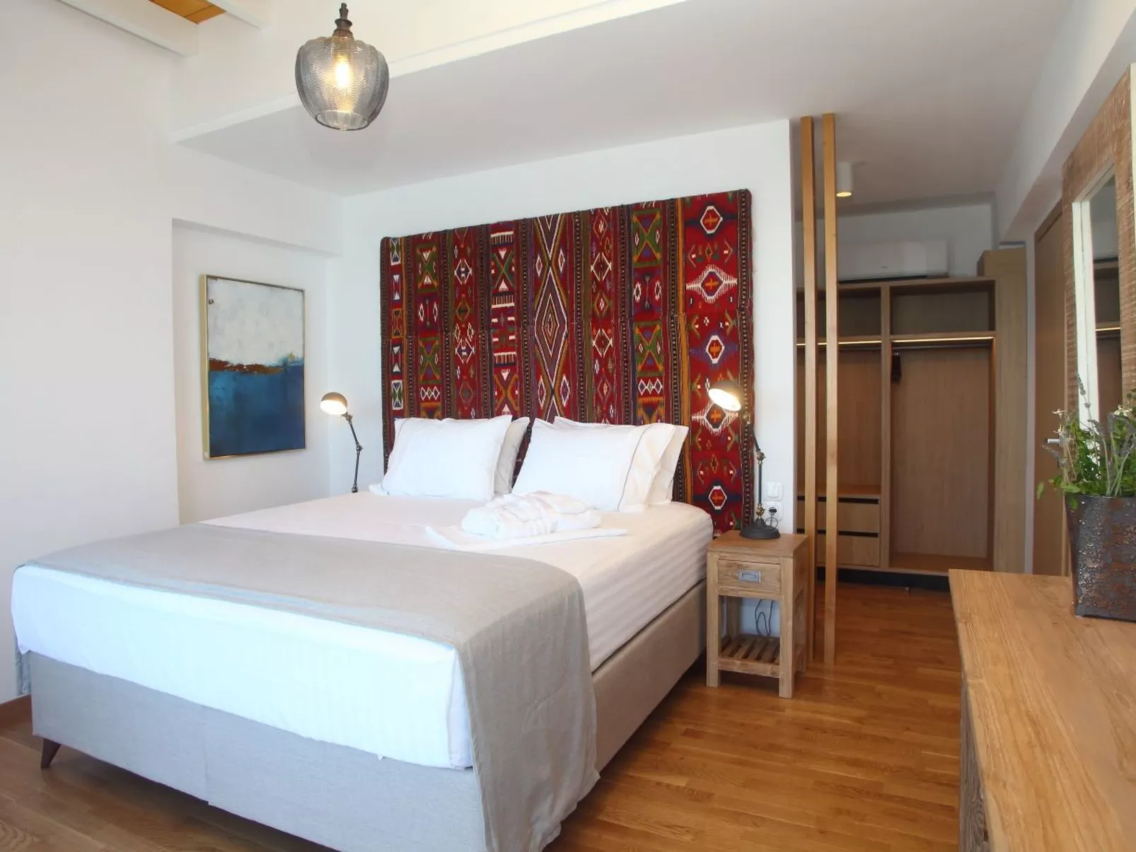 "Capro" mit Infinity-Pool - Binnen