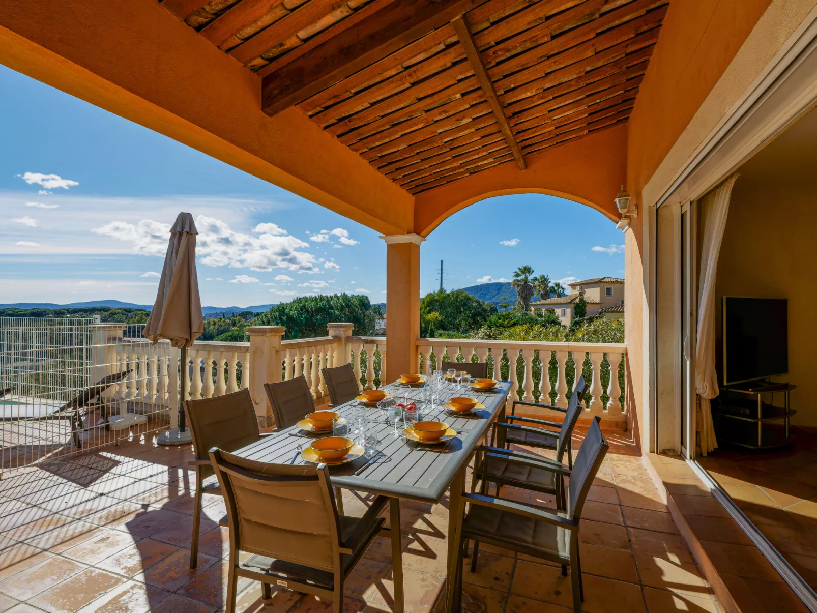 La Figuière - Buiten