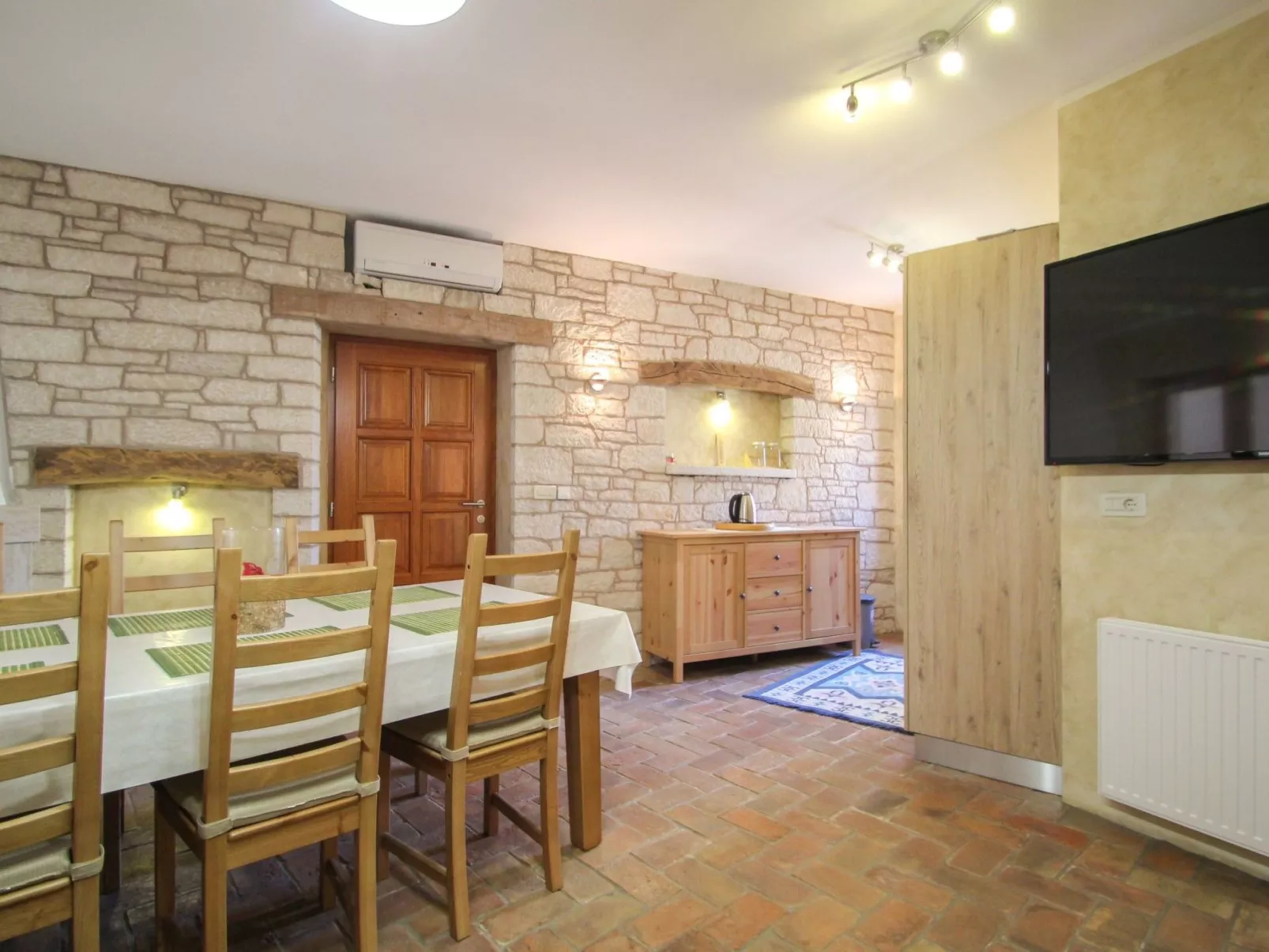 Für 4 Personen ca. 50 m&sup2; in Bužinija, Adriaküste Kroatien (Westküste von I - Binnen