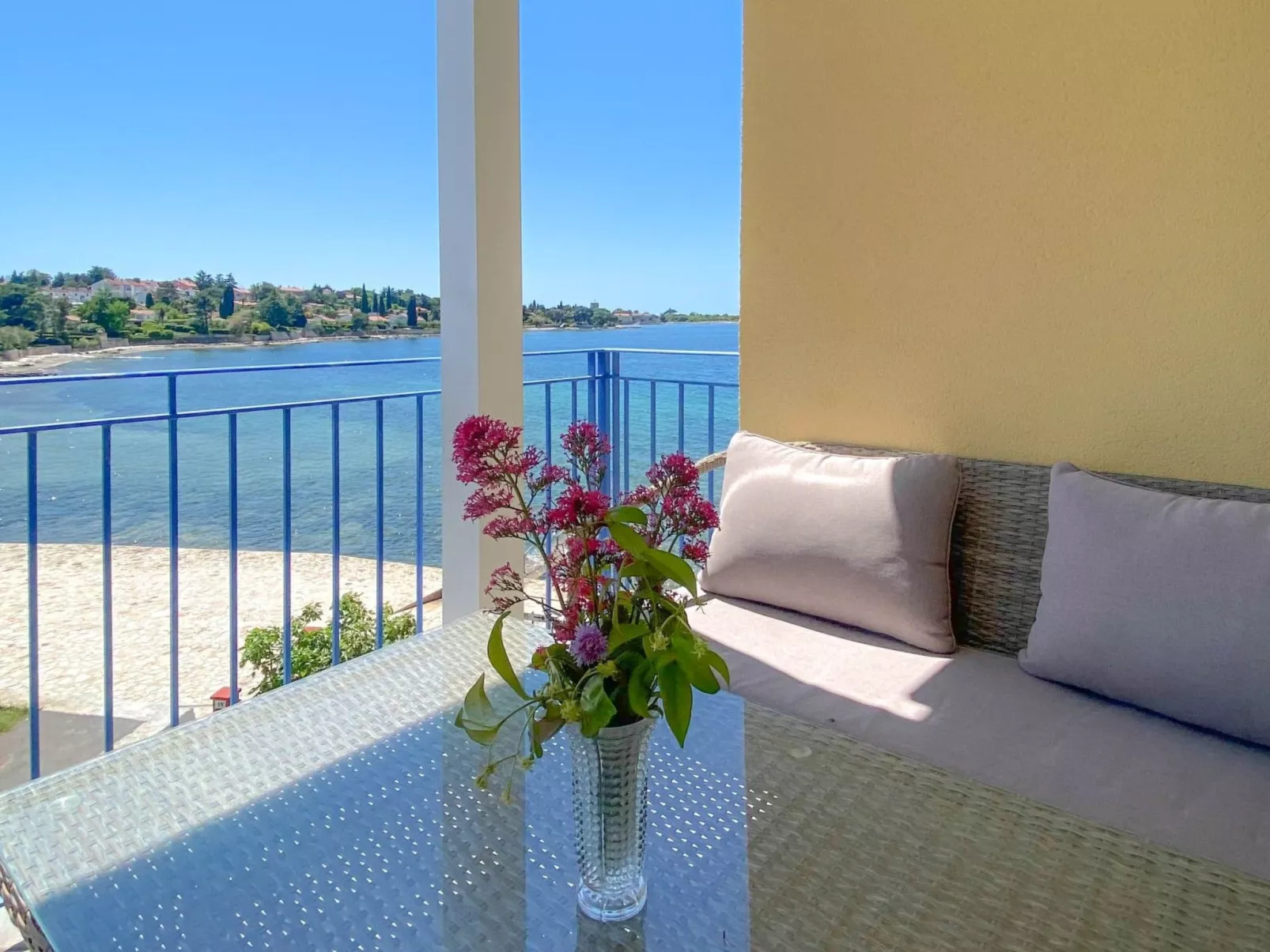 "Belvedere gore" - Buiten